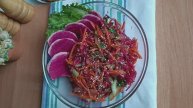 Простой, полезный, красивый а ,главное, вкусный салат с красной арбузной редькой!