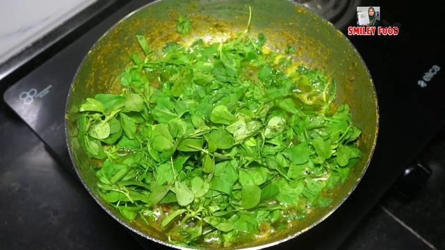 बाजरे की रोटी और मेथी गोश्त  का सालन  | Methi Gosht | Methi Mutton Recipe in Hindi | Smiley Food