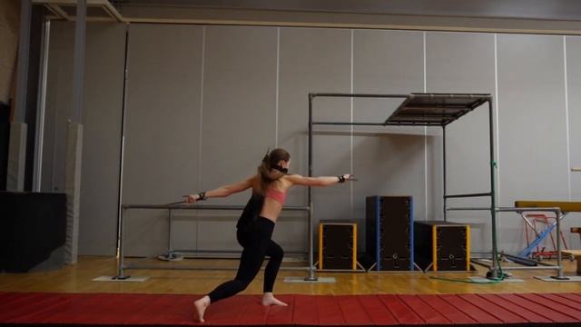 STUNTWOMAN BRINGS MILEENA FROM MORTAL KOMBAT 1 TO LIFE