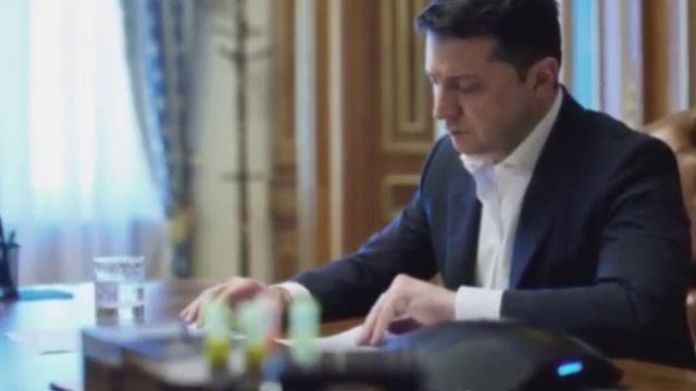 ЗЕЛИНСКИЙ ТОВБА БАРЧА УКРАИНКЛАРГА КУРОЛ ТОПШИРИЛИБДИ ?............................................