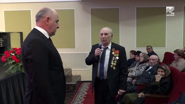 Глава КЧР Рашид Темрезов открыл в республике Год защитников Отечества