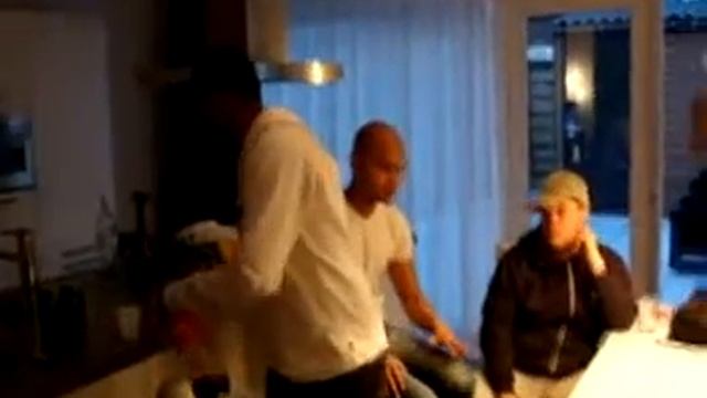 Jay, Daniël, Jowini & Chen - On Bended Knee