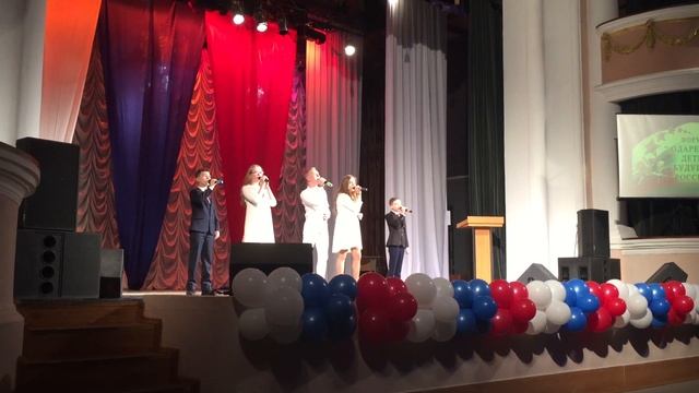 Форум одаренных (заключительная песня)