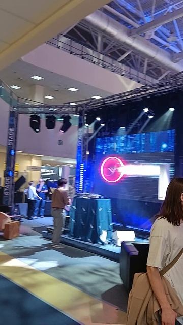 Чем заняться в 63, жить в Москве, предоставлять услуги: адвоката, английский язык, массаж, туризм,