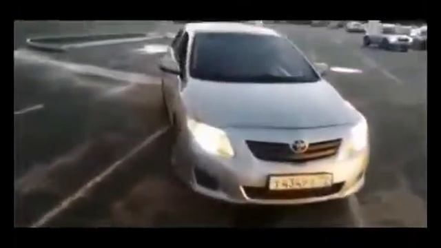 ин бозии як бародар