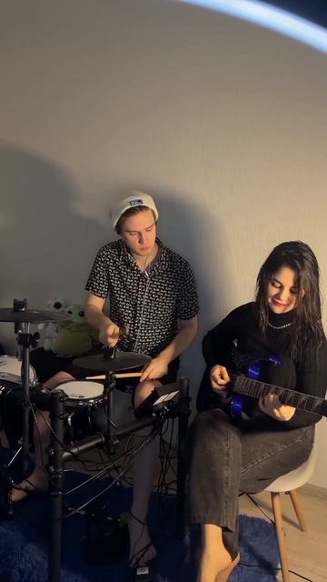 играем Maroon 5