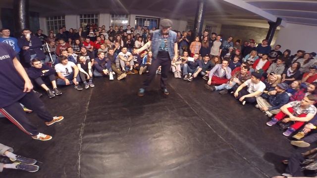 Крис vs Зло 1/8 popping battle Teamka 2014