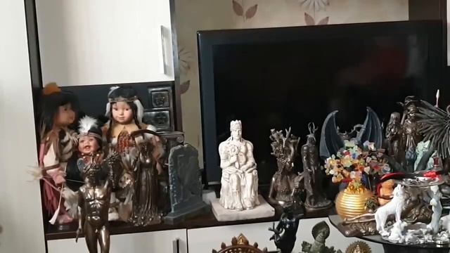 ПРАВИЛА ОБРАЩЕНИЯ КО МНЕ. ИНГА ХОСРОЕВА. ВЕДЬМИНА ИЗБА.