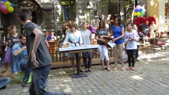 Полтавський театр "Пів тіла" — 1