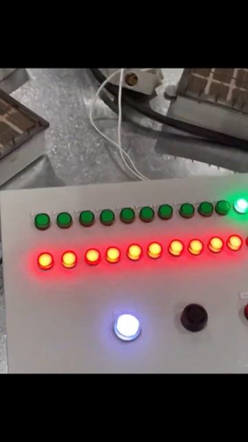 Работа 2 горелок из 12 комплекта управления газовой камеры полимеризации порошкового окрашивания.