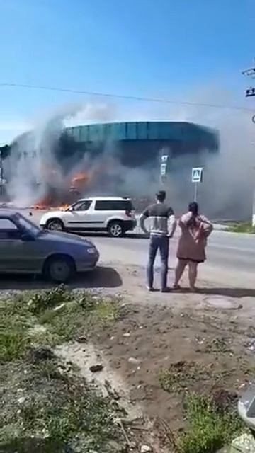Горит магазин. ,,кизил" п.Южный