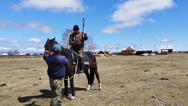 3.05.2024 тренировка по конной стрельбе из лука в Тункинской долине