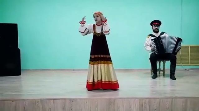 Савельева Диана - Русская народная песня "А я по лугу"