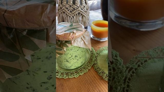 Зелёная намазка на хлеб,вкусно!