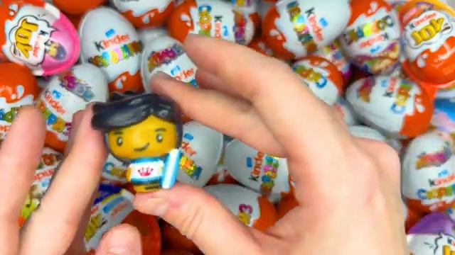 ФИОЛЕТОВЫЙ Kinder Joy и 200 вкусных шоколадных яиц Kinder Surprise ASMR-открытие