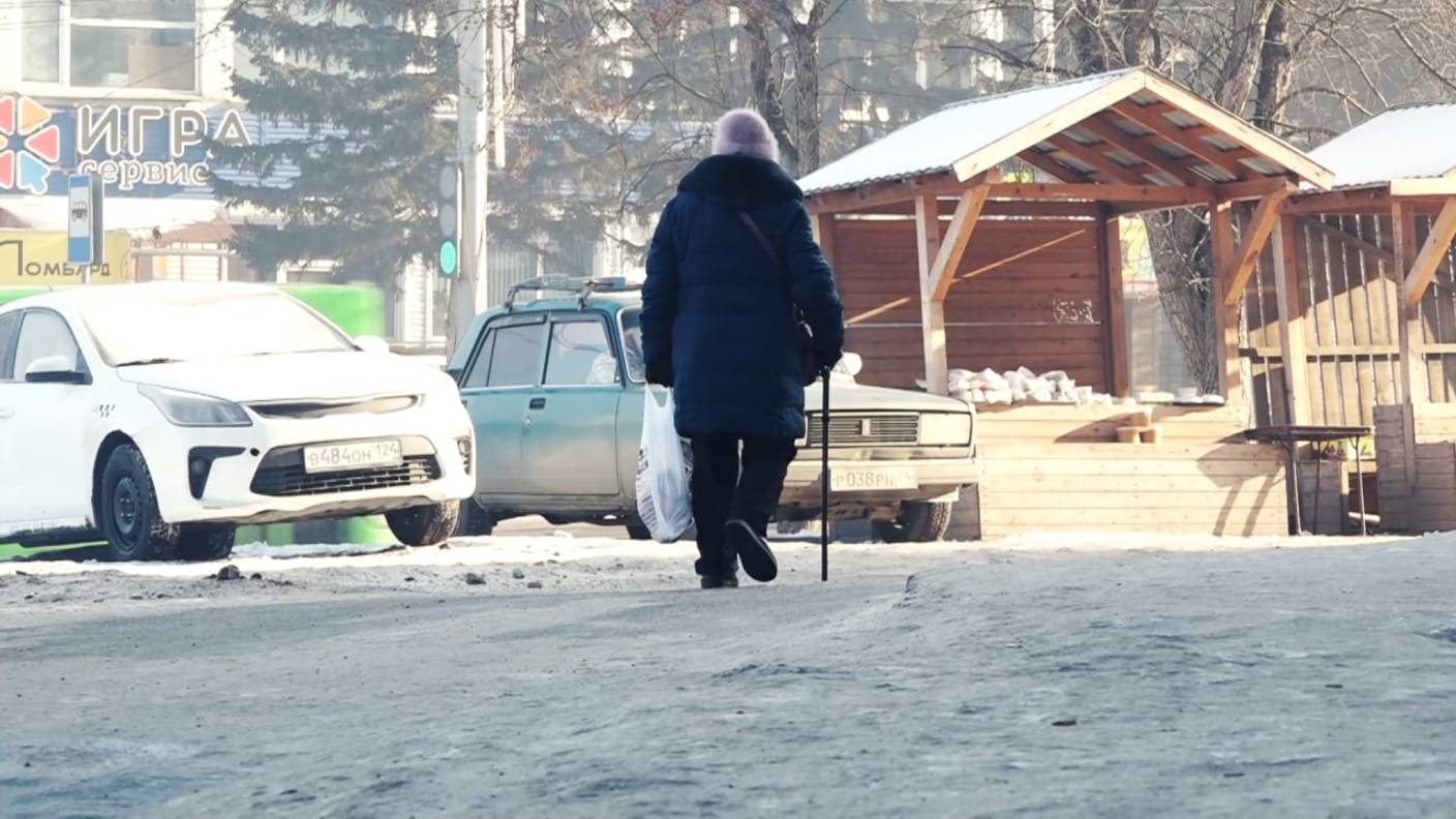 ЖИТЕЛИ КРАСНОЯРСКА ЖАЛУЮТСЯ НА ГОЛОЛЕД