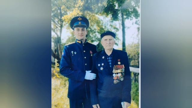 Городская акция - выставка семейных фотографий "Защитники в моей семье"
