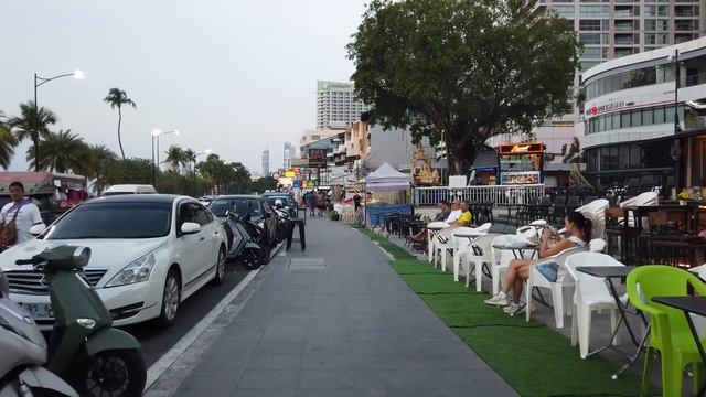🇹🇭 Pattaya Soi 6 & Beach Road Scenes - March 2024