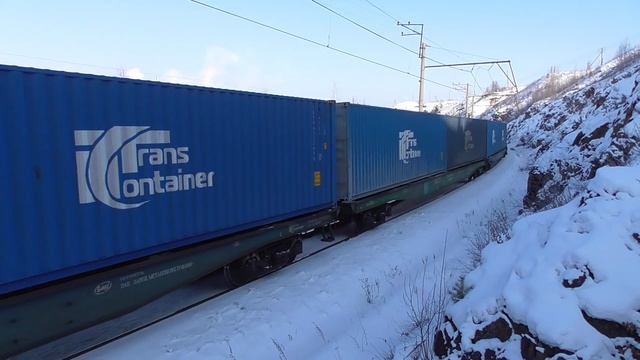 "В память о стрелке". ВЛ11-534 с грузовым поездом