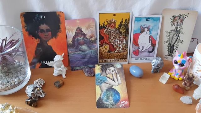 Have fun learning the Tarot - 3 The Empress - Unconditional love 💗