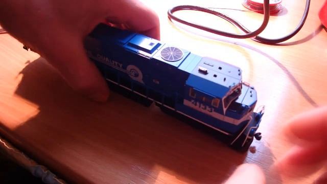 How to install a Soundtraxx Tsunami into Kato SD70MAC / SD90/43MAC
