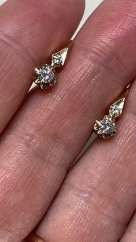 ПРОДАНО 🛑🛑🛑Золотые Серьги Тюльпаны с Бриллиантами 0.28kt.