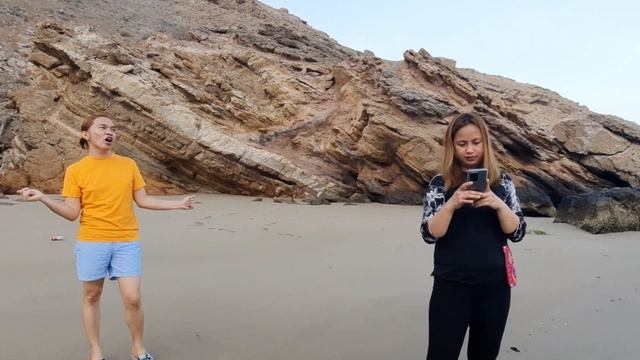 Tara sa YITI beach at muttrah FISH MARKET!