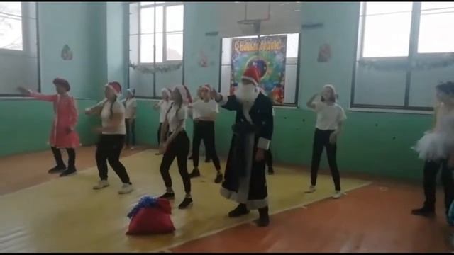 VLOGMAS 1: наше выступление/ дискотека🔥 25.12.19