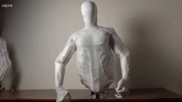 Компания Clone Robotics представила робота-гуманоида с мышцами и скелетом
