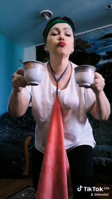 Если вы не слушали этот хит, вы, возможно, не живы!🔥💪☕
#ПрибалтийскийХит  
#ТанцуйКакХочешь  
#Муз