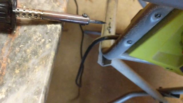 Free - Sequoia 2001 - 2006 Rear Latch Fix