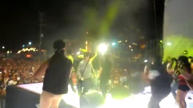 Renz Universal feat. Alex - En vivo Cierre de Ferias 2011 @ Santa Rita, Zulia