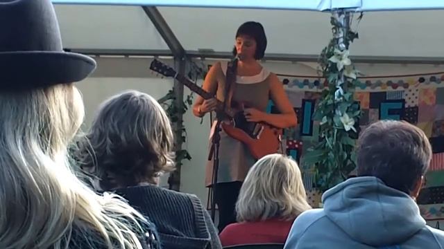 Lætitia Sadier at port eliot 2011