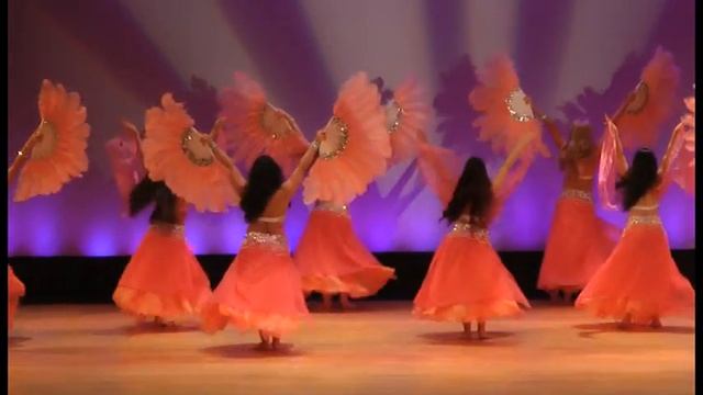 Danse Imaginaire  Feather Fans and Vegas Styling رقصة خيالية