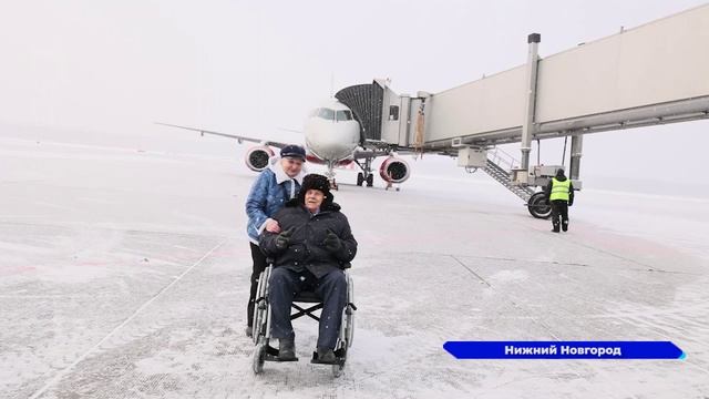 Экскурсию по аэропорту провели для ветерана Великой Отечественной войны Николая Шишкина