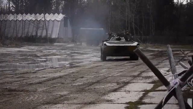 OT-810 и БМП-1