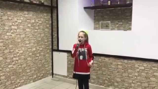 М'ячова Вікторія Пісня "Солодка країна"