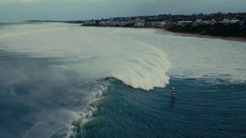 Кэш Берзолла из A-Sessions на Джеффри Бэй