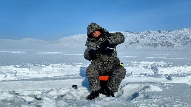 Лучший подарок для мужчин 23 февраля! Рыбалка в -40 согревает душу!