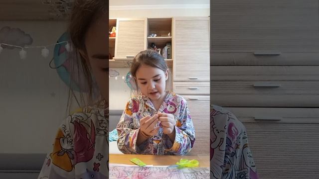 Распаковка бумажных Сюрпризов 2