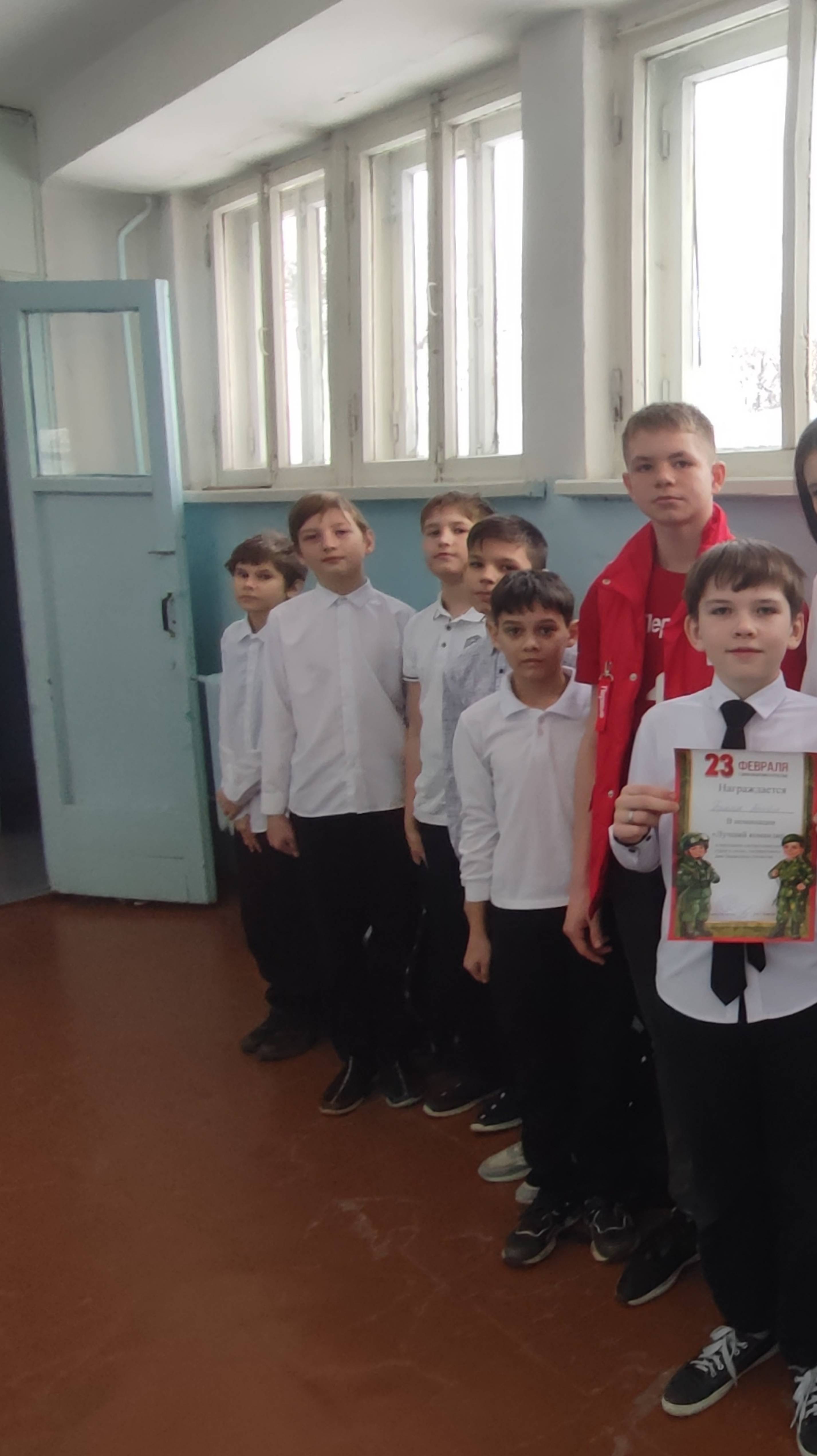 Поздравляем мальчишек 6в с 23 февраля!