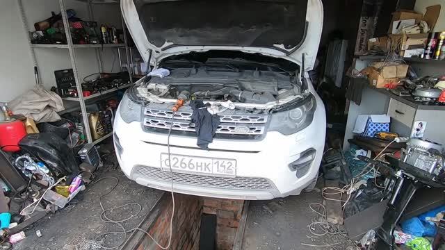 Land Rover Discovery Sport, плохо заводится, шум в двигателе, проблема ГРМ, ремонт стартера.