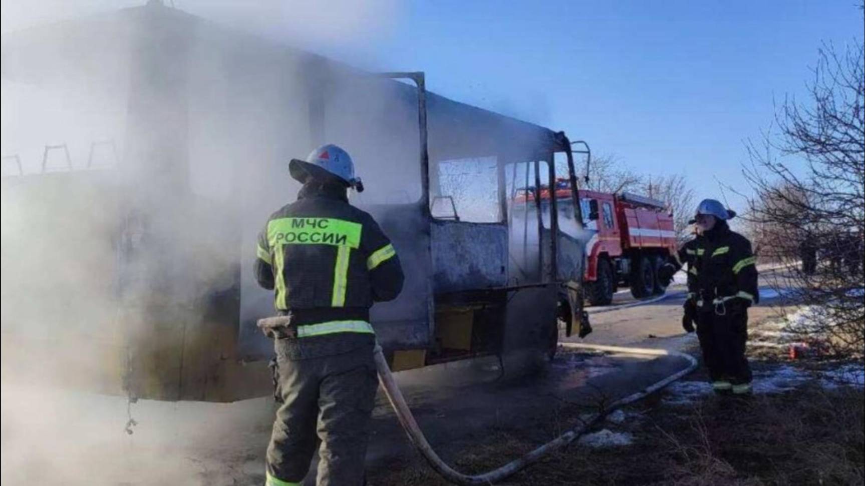 В Крыму автобус с детьми загорелся во время движения