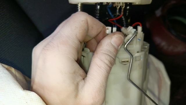Как разобрать насос на Джили Эмгранд Ес7