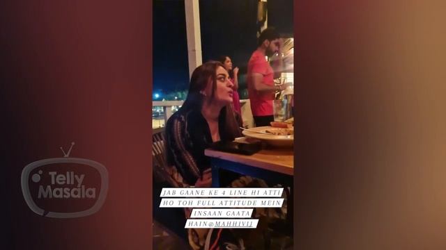 Jay On Family Holiday With Mahhi & Tara | Shares Cute Videos