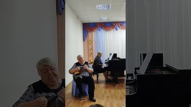 Л.Милашкин Старинный русский романс. Исполняет Кайгородцева Л.В., концертмейстер Головкина В.А.