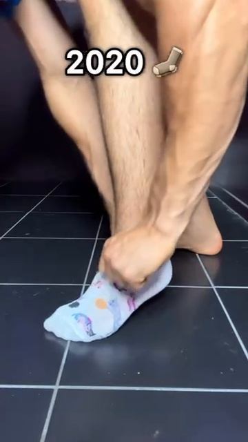 Эволюция носок.mp4