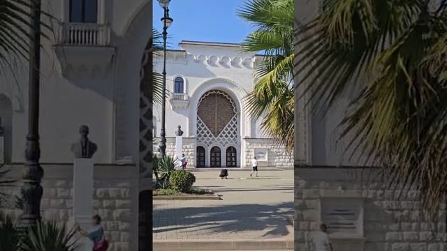 Счастье живет рядом с нами