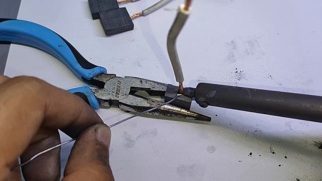 Attach Copper Wire to Carbon Brush