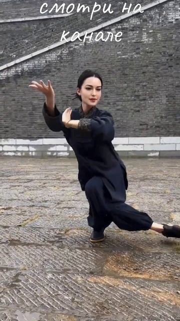 Утренняя зарядка на одной ноге